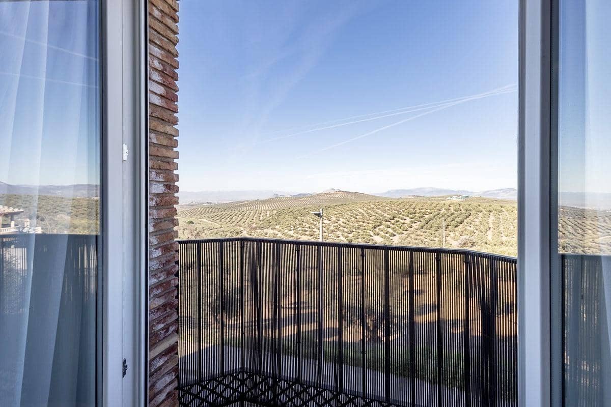 4 bedroom Terraced Villa for sale in Guevejar with garage - € 225,000 (Ref: 9959448)