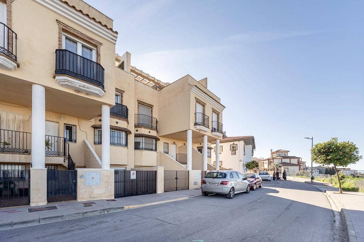 4 bedroom Terraced Villa for sale in Guevejar with garage - € 225,000 (Ref: 9959448)
