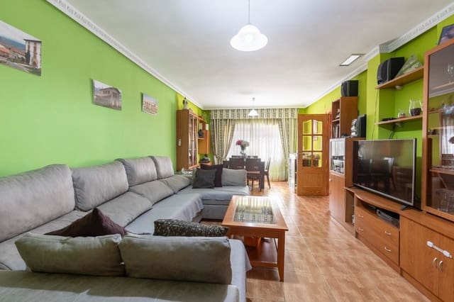 3 quarto Moradia em Banda para venda em Armilla com garagem - 220 000 € (Ref: 9962370)