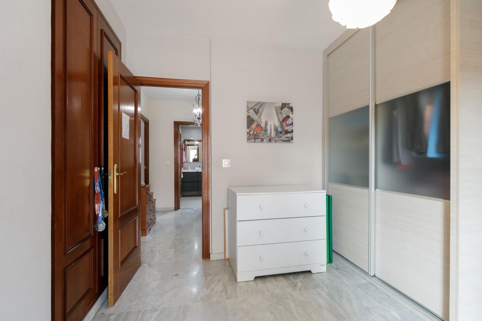 Adosado de 5 habitaciones en Granada ciudad en venta con garaje - 350.000 € (Ref: 9964990)