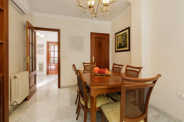 Adosado de 5 habitaciones en Granada ciudad en venta con garaje - 350.000 € (Ref: 9964990)