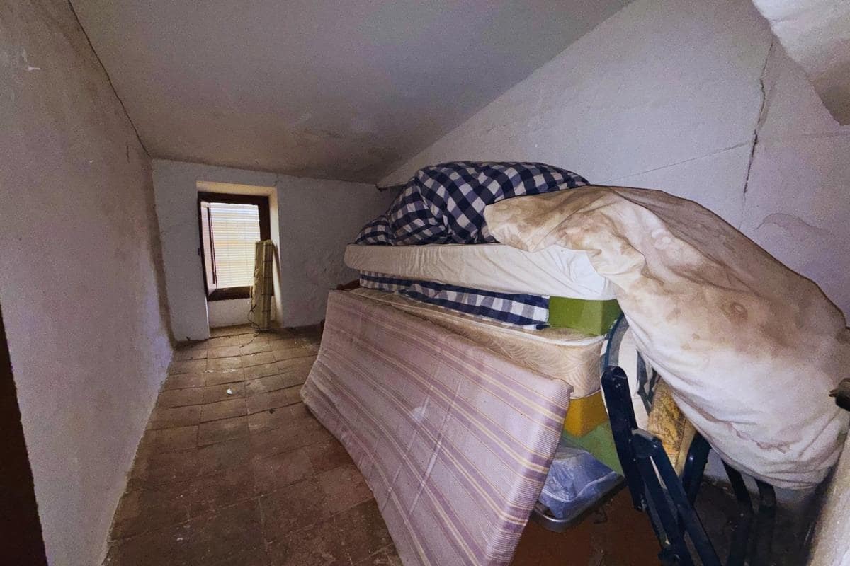 3 bedroom Villa for sale in Jatar - € 35,000 (Ref: 9966689)