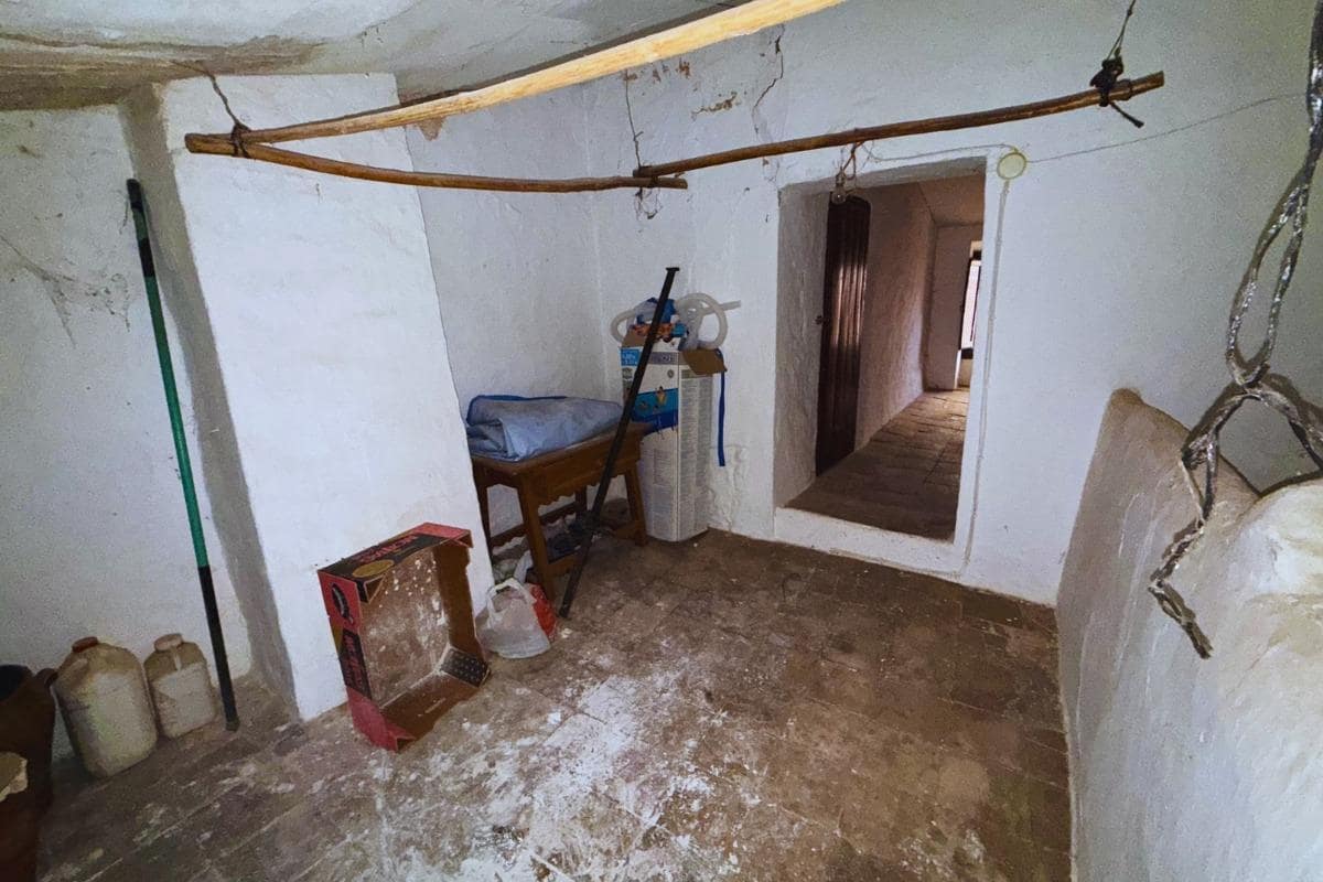 3 bedroom Villa for sale in Jatar - € 35,000 (Ref: 9966689)