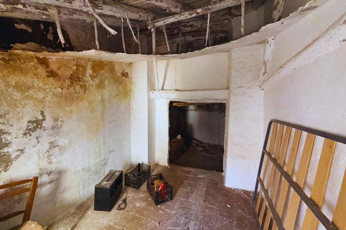 3 bedroom Villa for sale in Jatar - € 35,000 (Ref: 9966689)