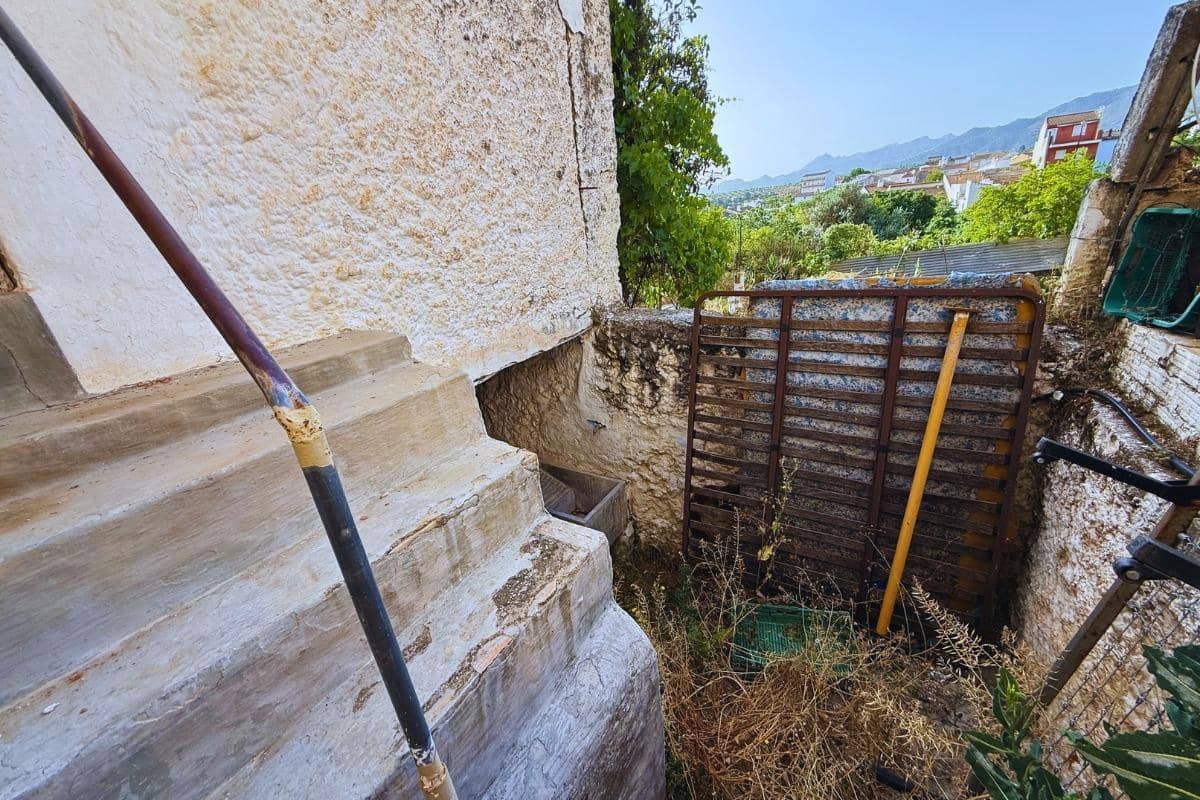 3 bedroom Villa for sale in Jatar - € 35,000 (Ref: 9966689)