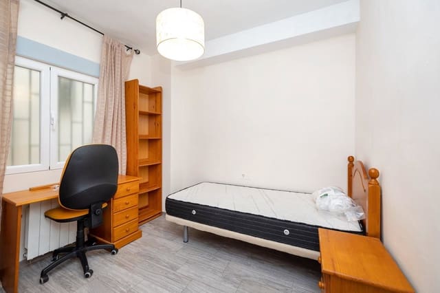 4 Zimmer Apartment zu verkaufen in Centro - Sagrario, Granada Stadt - 285.000 € (Ref: 9966690)