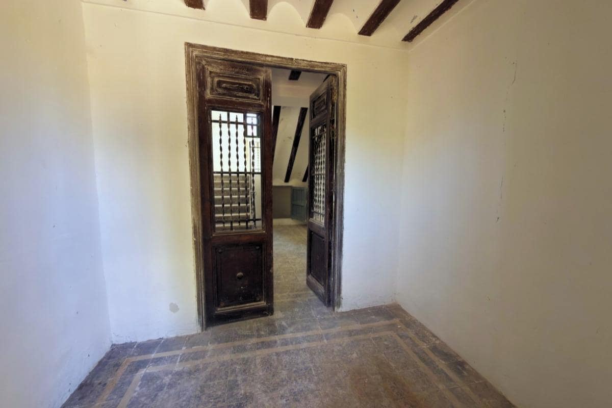 8 soverom Villa til salgs i Alamedilla med garasje - € 200 000 (Ref: 9968122)