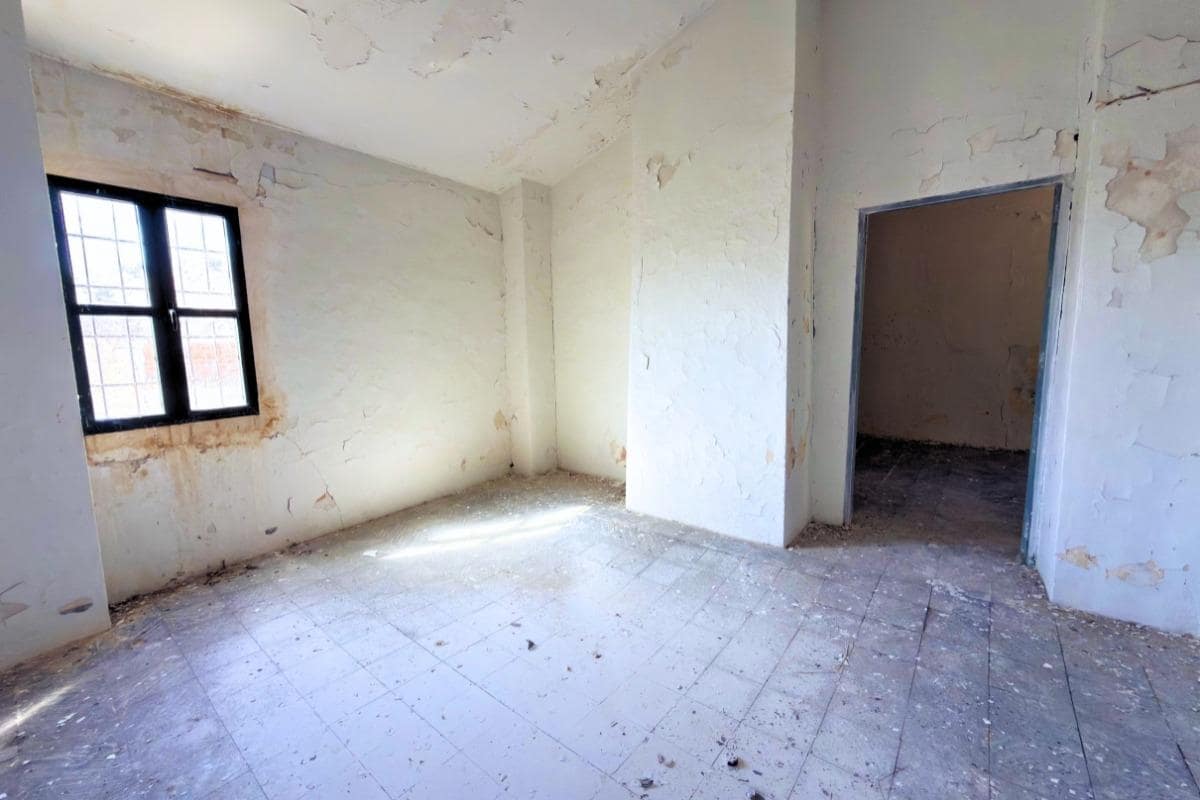 8 soverom Villa til salgs i Alamedilla med garasje - € 200 000 (Ref: 9968122)