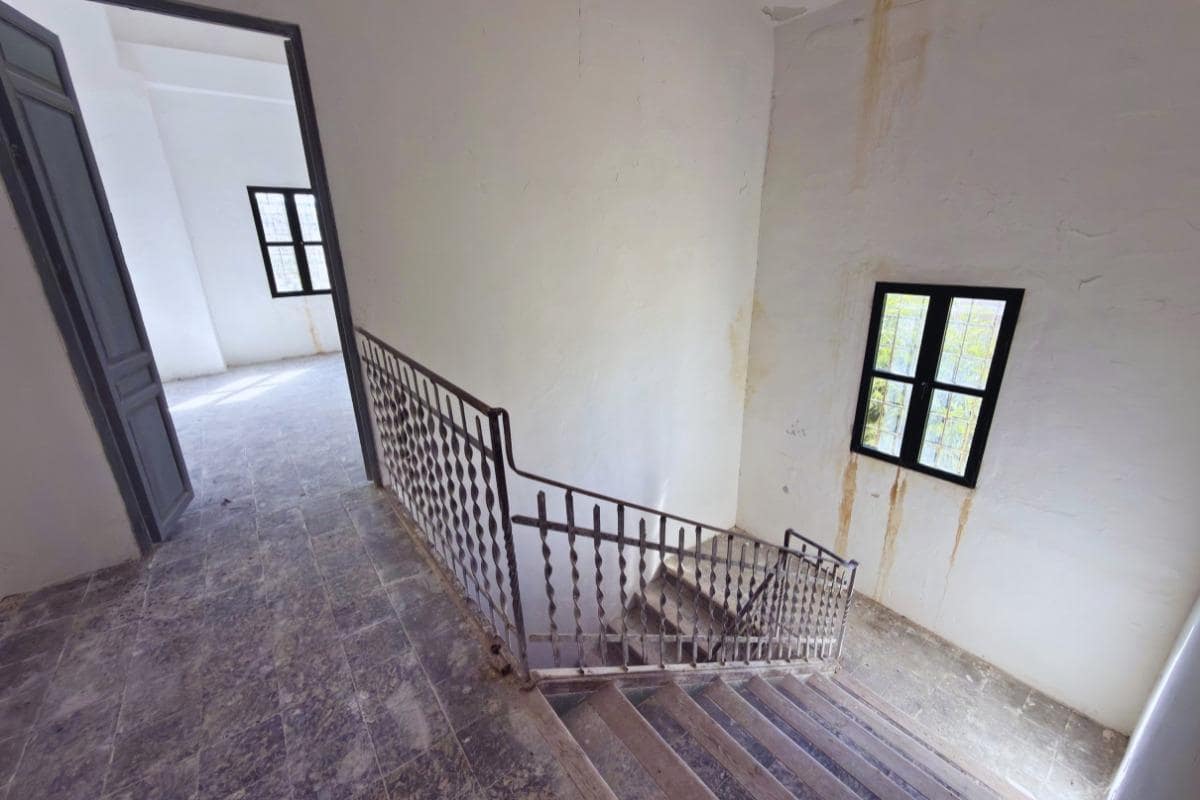 8 soverom Villa til salgs i Alamedilla med garasje - € 200 000 (Ref: 9968122)