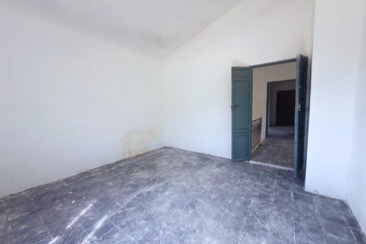 8 soverom Villa til salgs i Alamedilla med garasje - € 200 000 (Ref: 9968122)