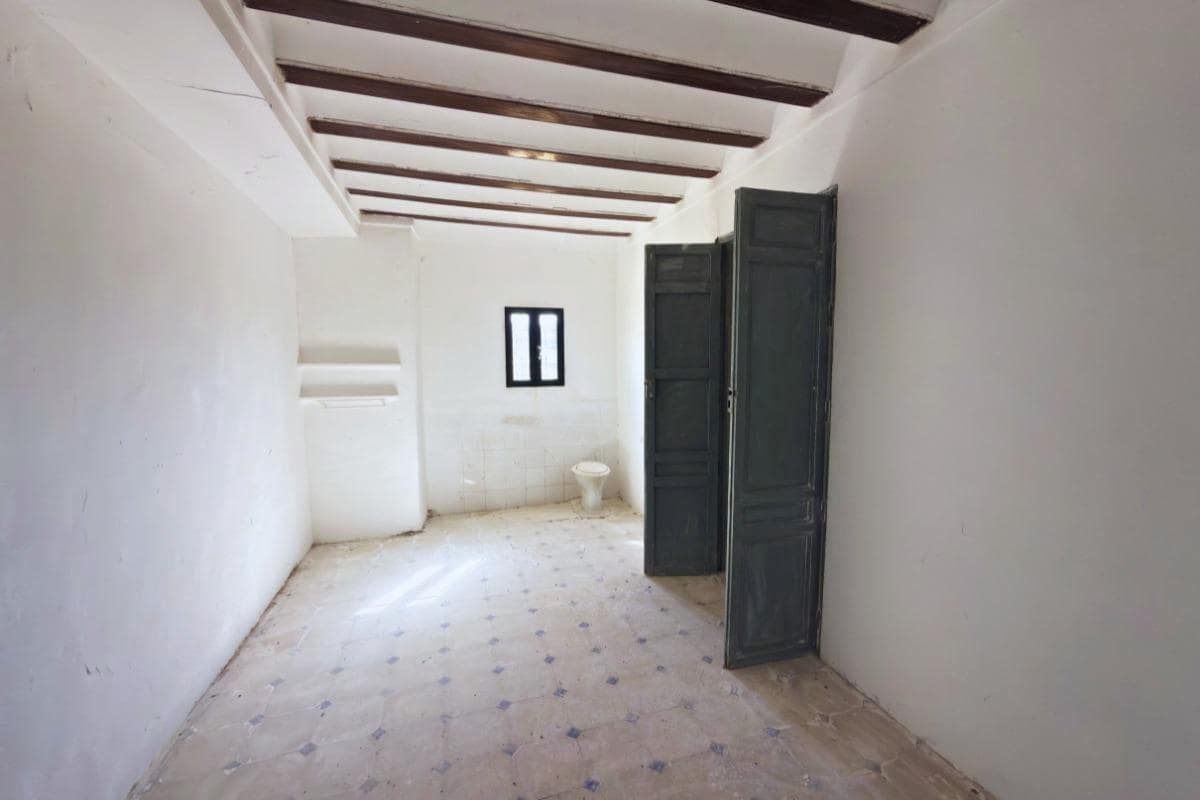 8 soverom Villa til salgs i Alamedilla med garasje - € 200 000 (Ref: 9968122)