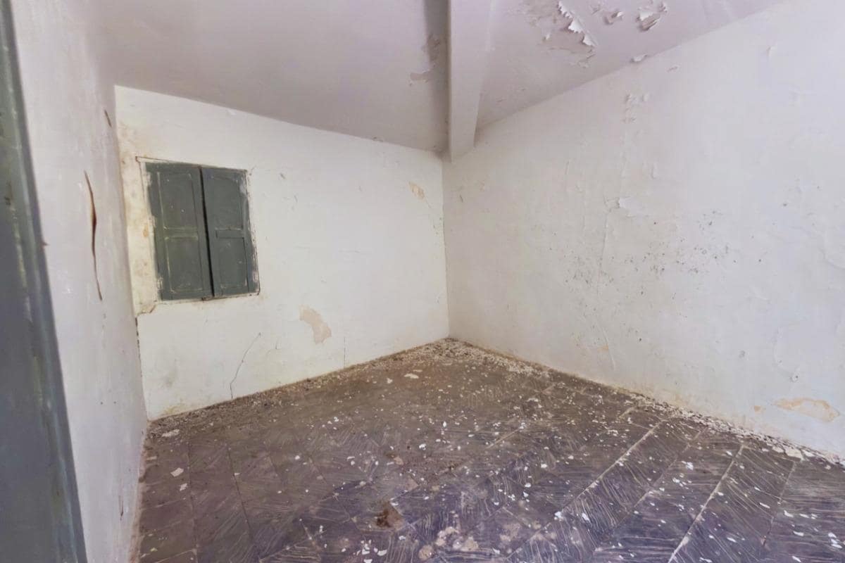 8 soverom Villa til salgs i Alamedilla med garasje - € 200 000 (Ref: 9968122)