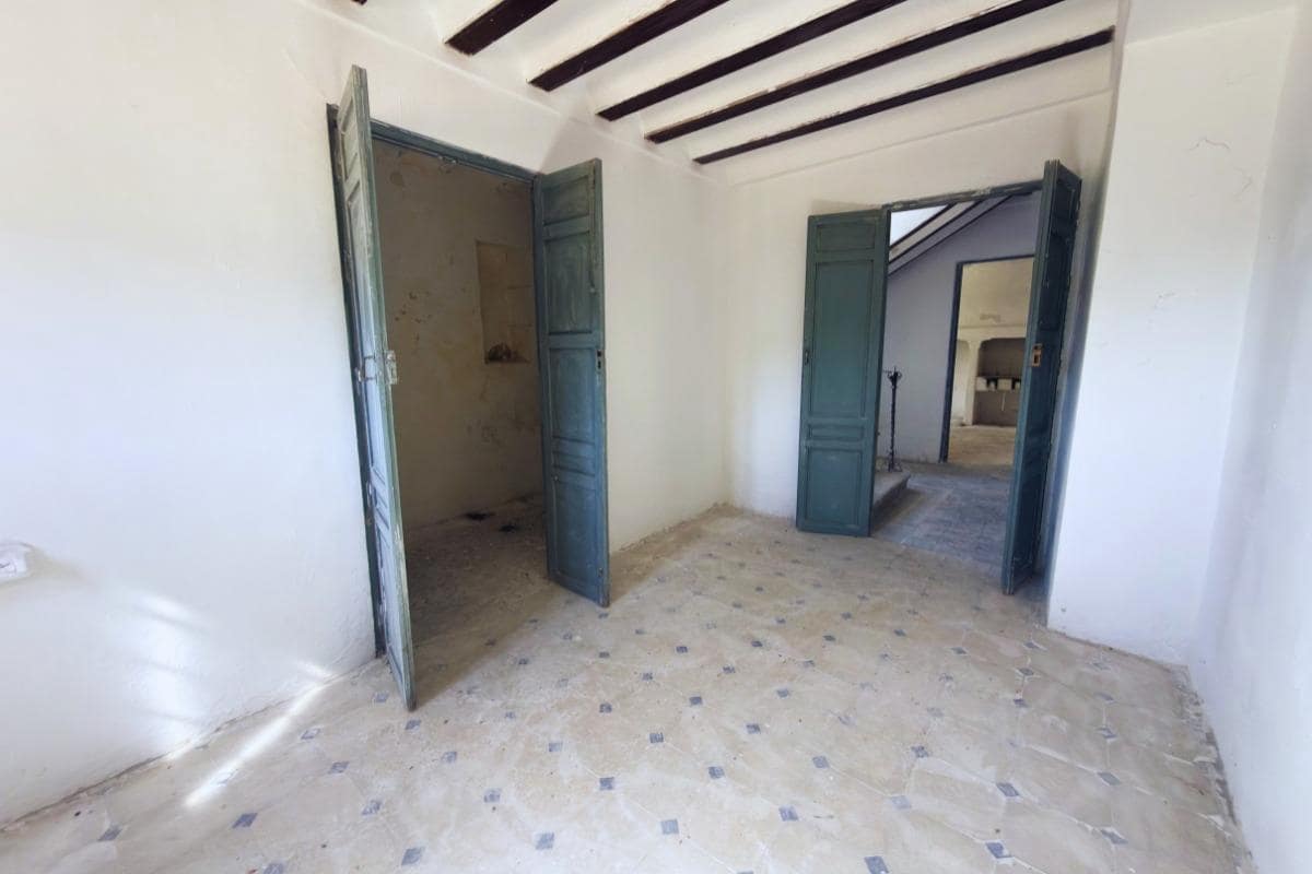 8 soverom Villa til salgs i Alamedilla med garasje - € 200 000 (Ref: 9968122)