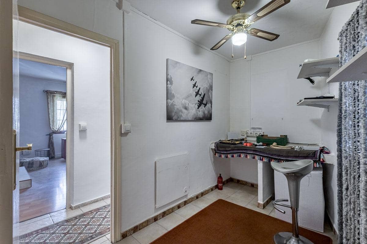 4 soveværelse Villa til salg i Moclin med garage - € 89.000 (Ref: 9973354)