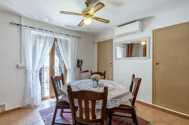 4 soveværelse Villa til salg i Moclín med garage - € 89.000 (Ref: 9973354)