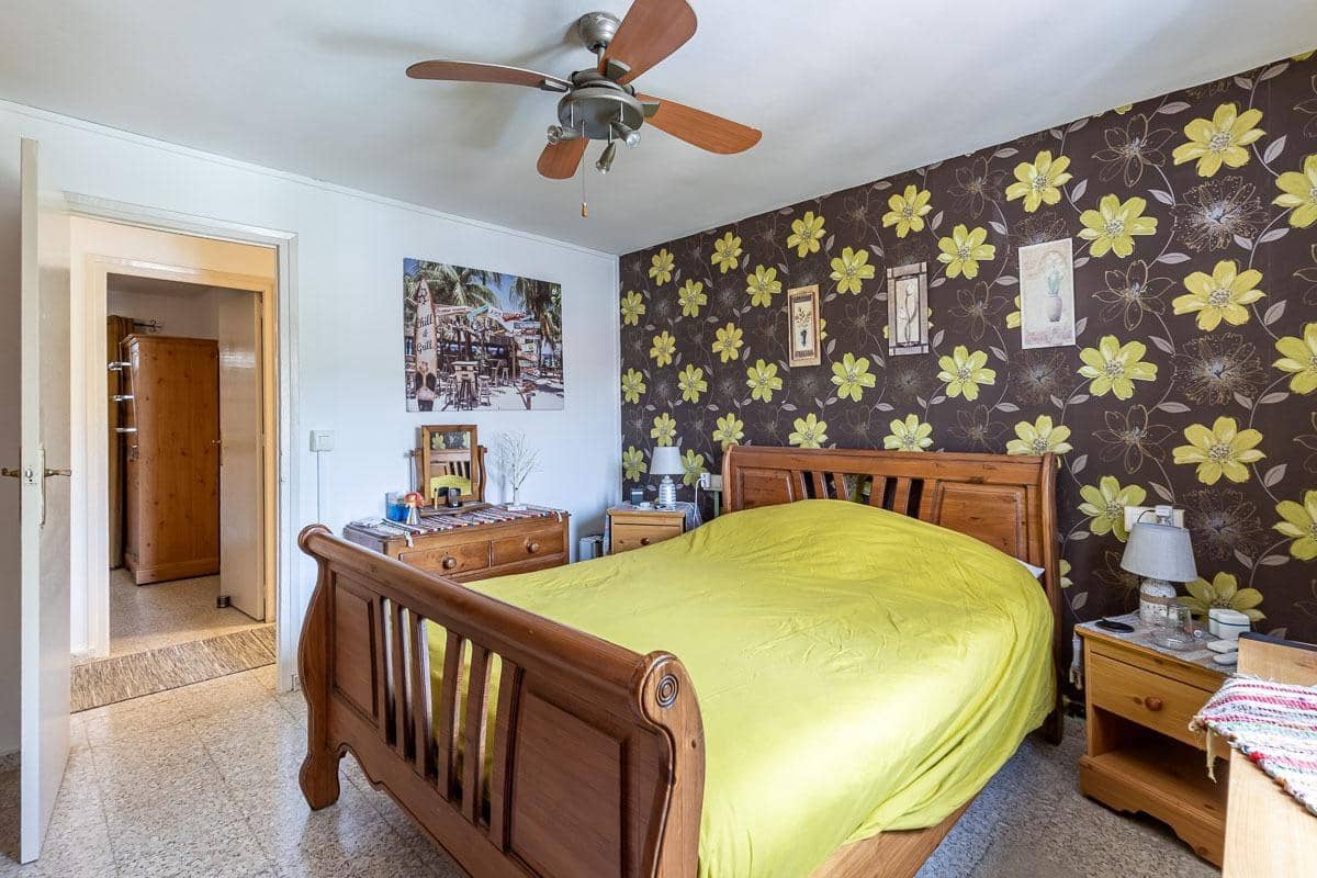 4 soveværelse Villa til salg i Moclin med garage - € 89.000 (Ref: 9973354)