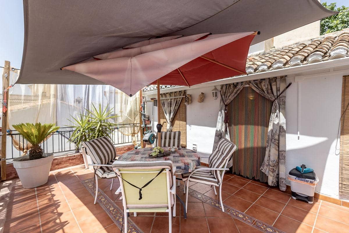 4 soveværelse Villa til salg i Moclin med garage - € 89.000 (Ref: 9973354)