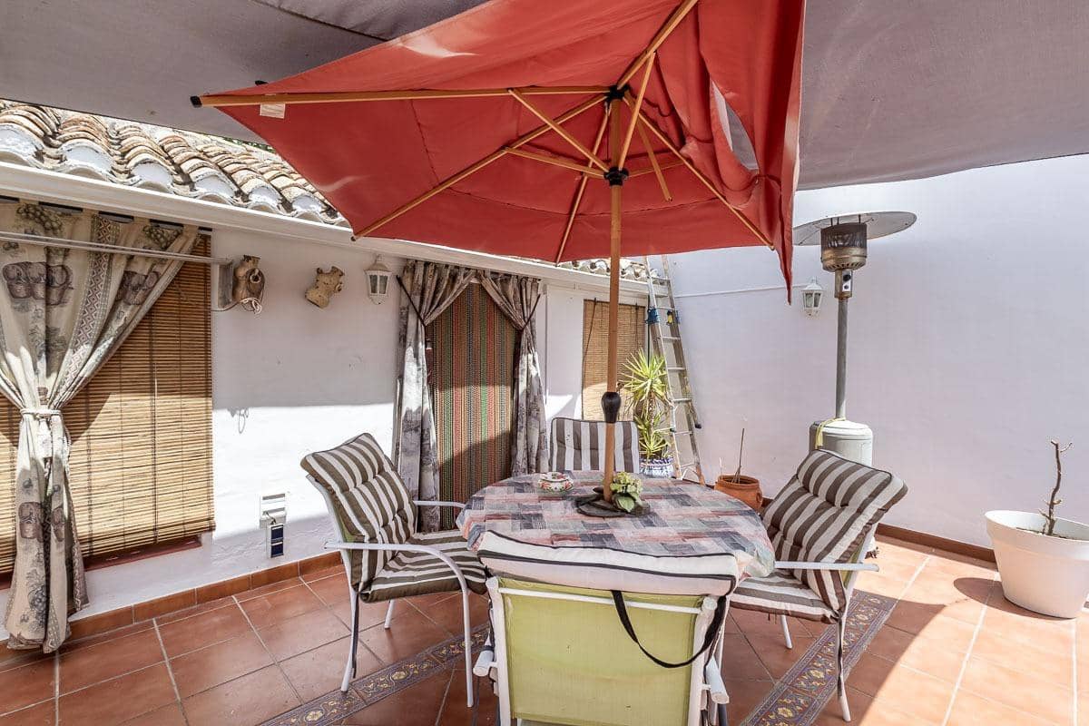 4 soveværelse Villa til salg i Moclin med garage - € 89.000 (Ref: 9973354)