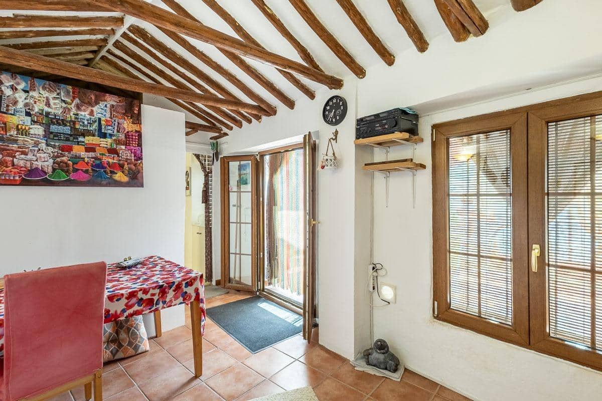 4 soveværelse Villa til salg i Moclin med garage - € 89.000 (Ref: 9973354)