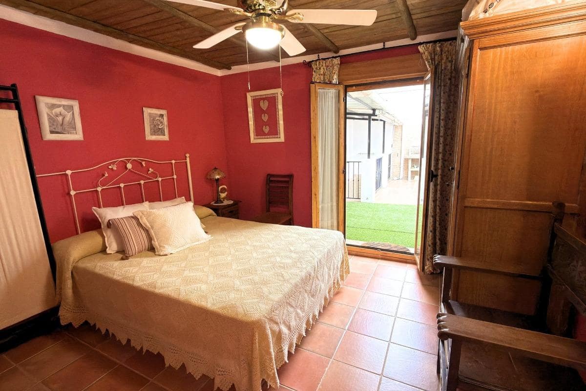 Chalet de 3 habitaciones en Alhama de Granada en venta - 120.000 € (Ref: 9973355)