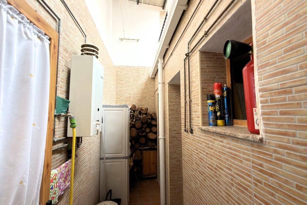 Chalet de 3 habitaciones en Alhama de Granada en venta - 120.000 € (Ref: 9973355)