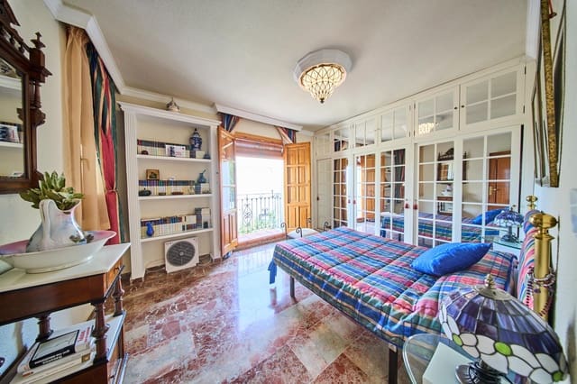4 soverom Villa til salgs i Otura med svømmebasseng - € 345 000 (Ref: 9984615)