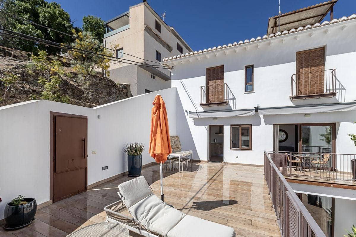 2 bedroom Apartment for sale in Alhama de Granada - € 199,000 (Ref: 9984617)