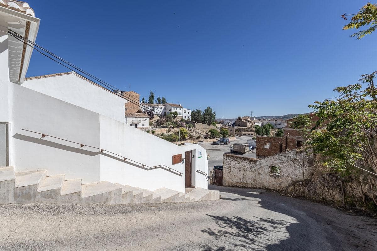 2 bedroom Apartment for sale in Alhama de Granada - € 199,000 (Ref: 9984617)