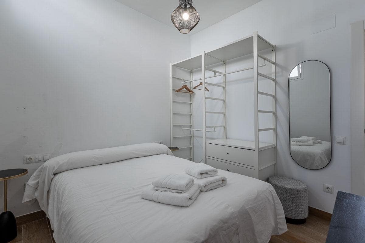 2 bedroom Apartment for sale in Alhama de Granada - € 199,000 (Ref: 9984617)