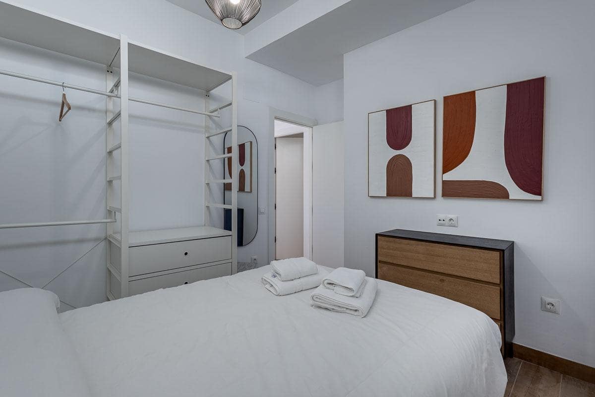 2 bedroom Apartment for sale in Alhama de Granada - € 199,000 (Ref: 9984617)