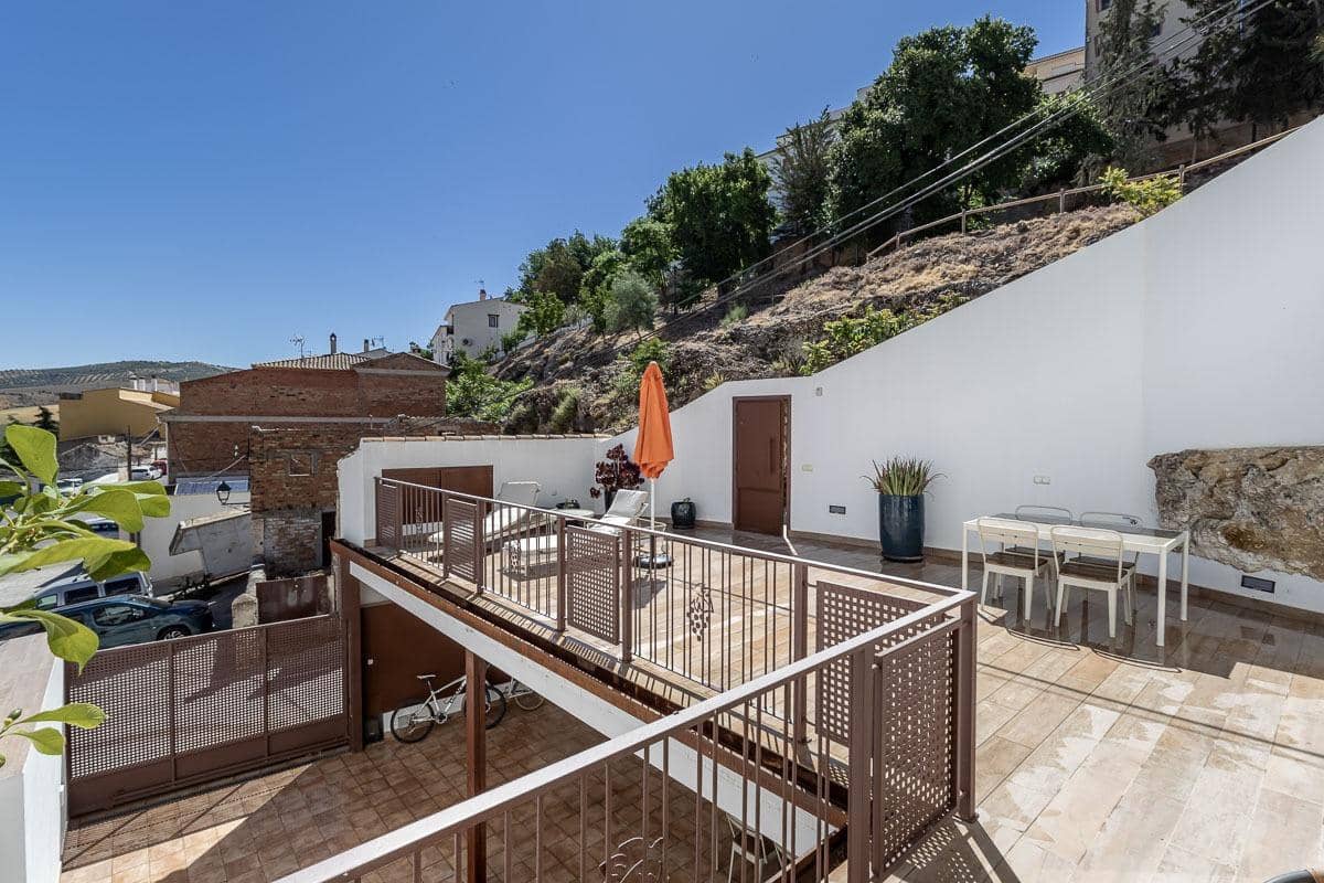 2 bedroom Apartment for sale in Alhama de Granada - € 199,000 (Ref: 9984617)