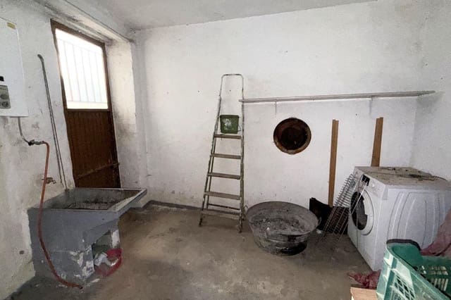4 Zimmer Villa zu verkaufen in Jayena - 35.000 € (Ref: 9984618)