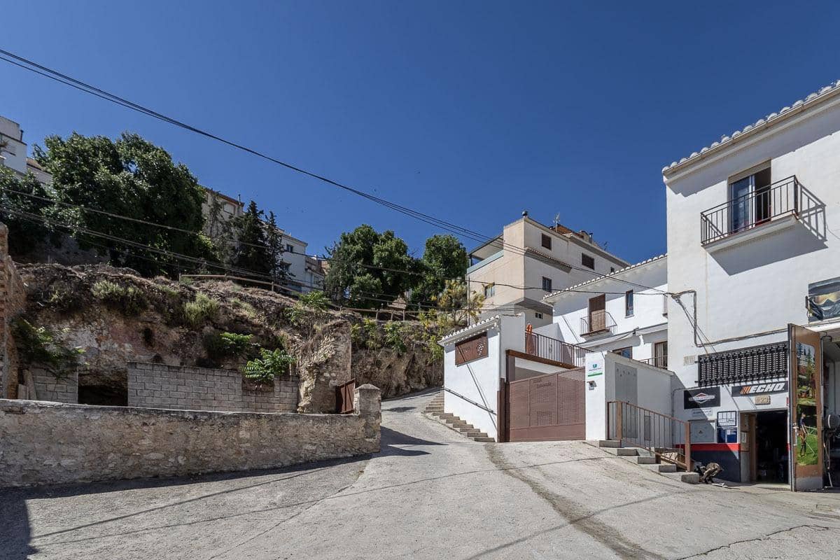 2 soverom Leilighet til salgs i Alhama de Granada med garasje - € 225 000 (Ref: 9984620)