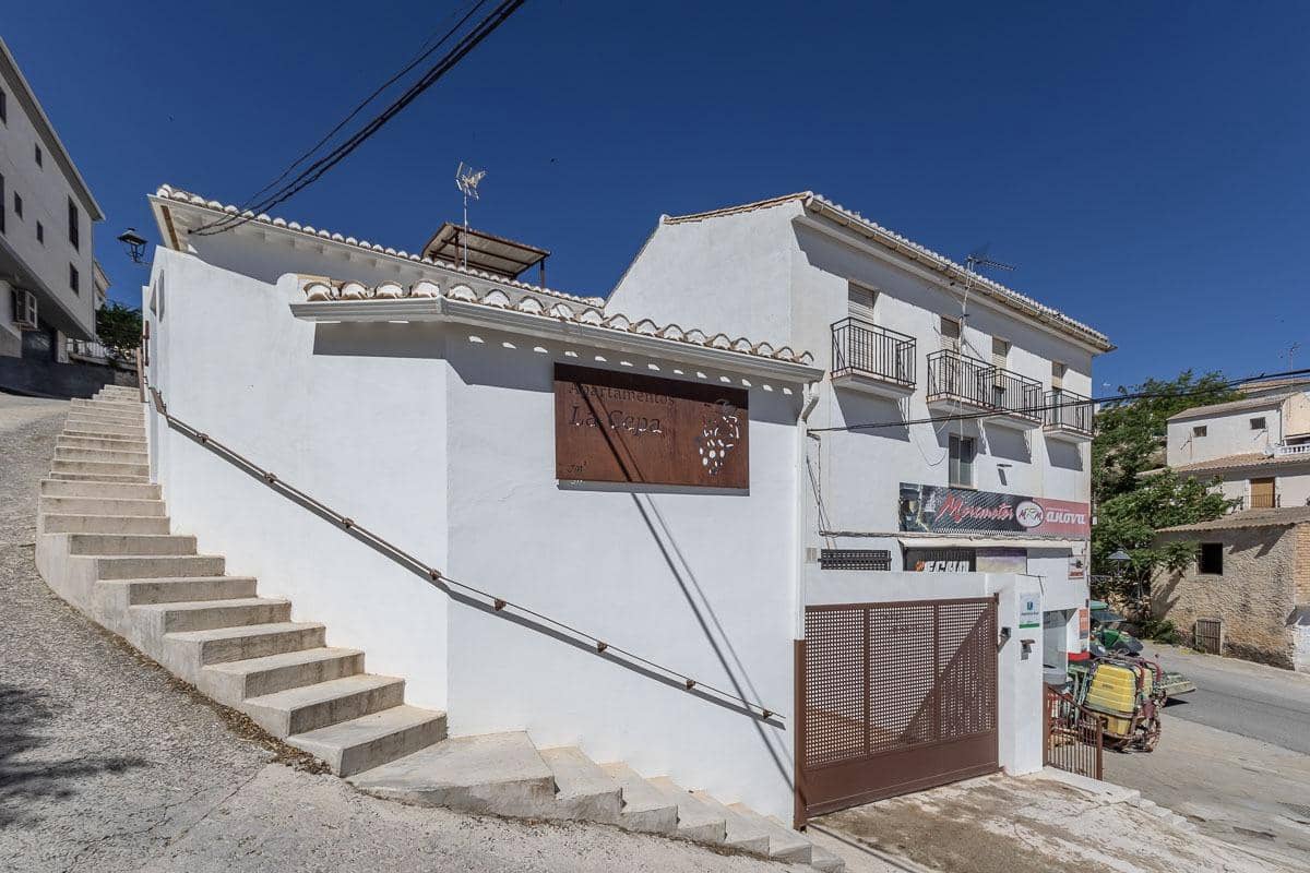 2 soverom Leilighet til salgs i Alhama de Granada med garasje - € 225 000 (Ref: 9984620)