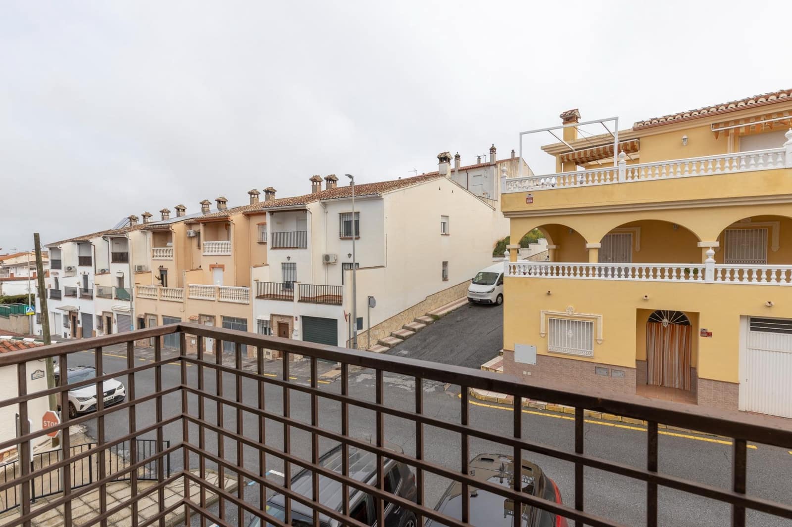 2 slaapkamer Appartement te koop in Guevejar met garage - € 115.000 (Ref: 9984621)
