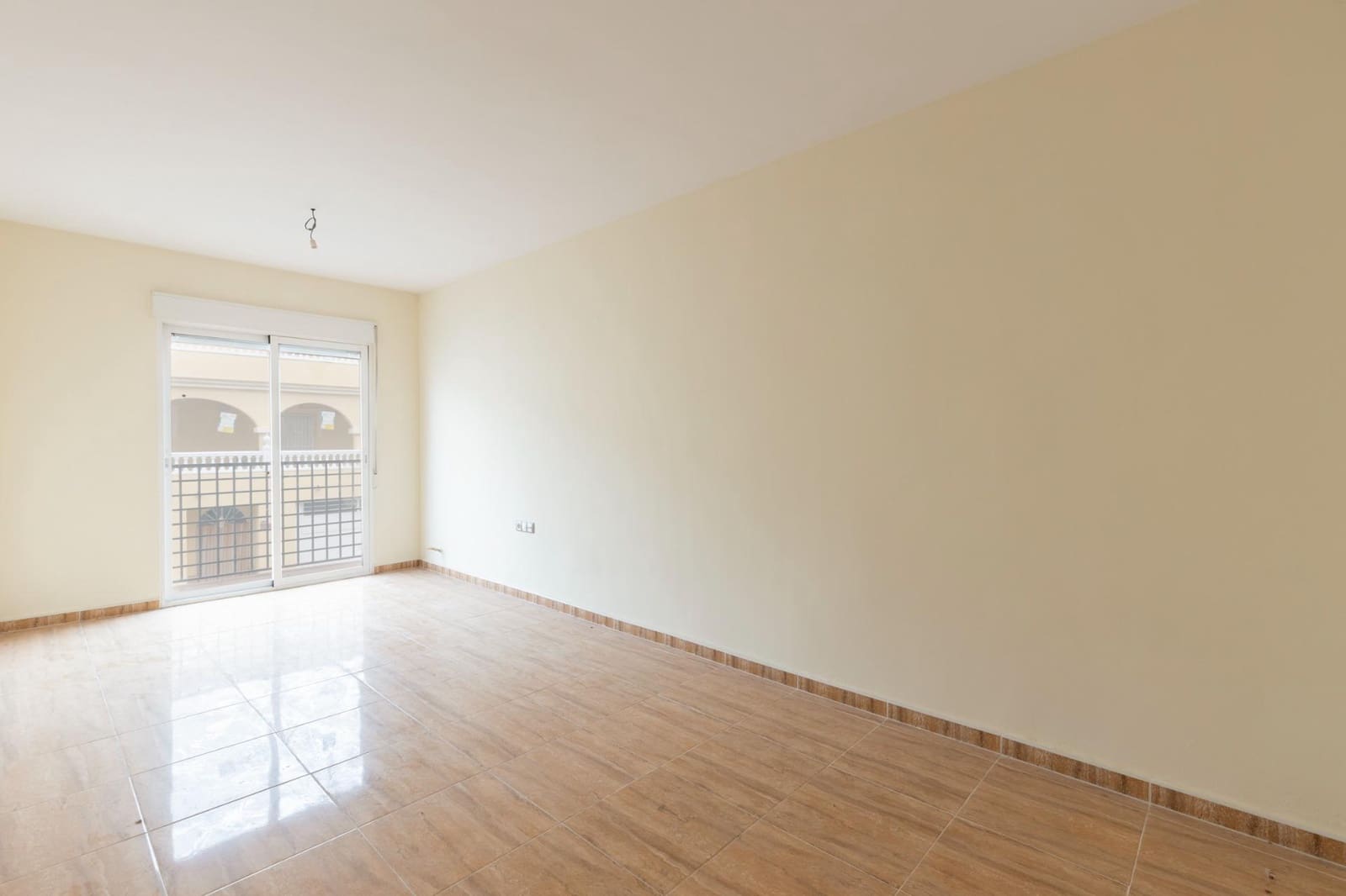 2 slaapkamer Appartement te koop in Guevejar met garage - € 115.000 (Ref: 9984621)