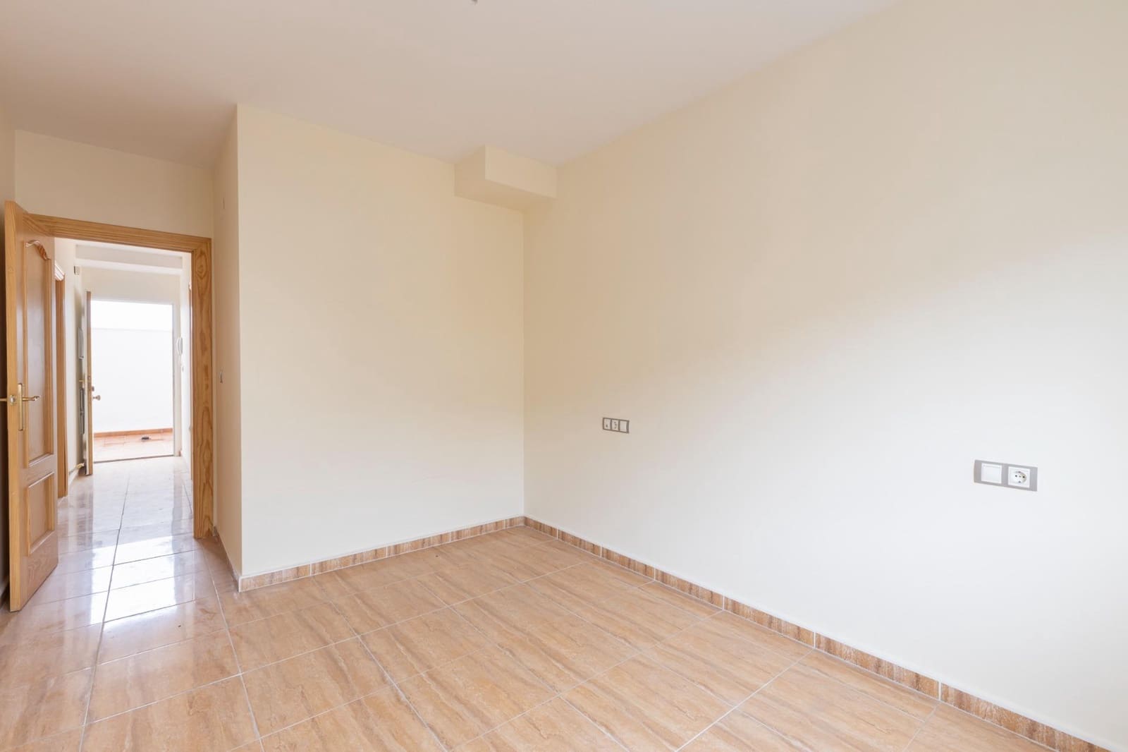 2 slaapkamer Appartement te koop in Guevejar met garage - € 115.000 (Ref: 9984621)