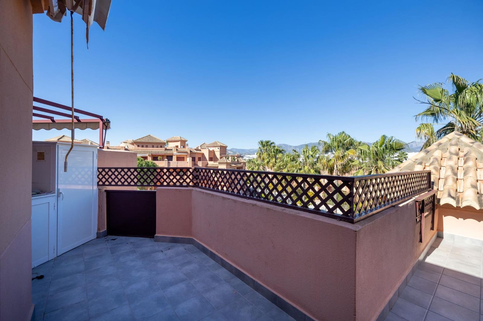 4 chambre Penthouse à vendre à Motril avec piscine garage - 505 000 € (Ref: 9984623)