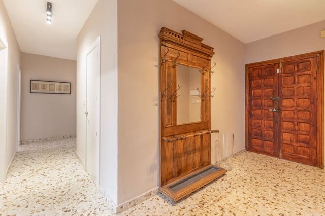 5 Zimmer Villa zu verkaufen in Huétor Santillán mit Pool - 279.990 € (Ref: 9990333)