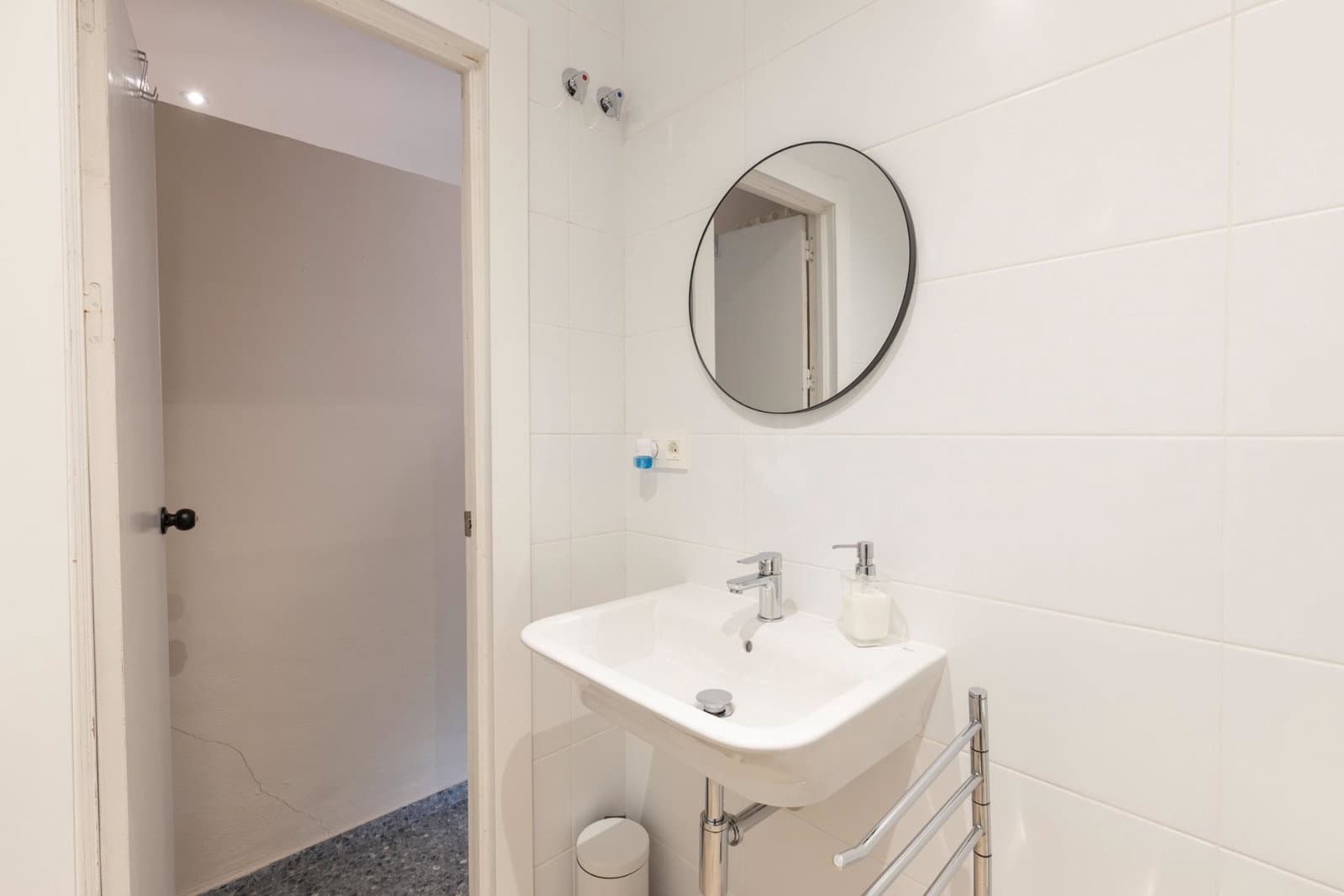 5 Zimmer Villa zu verkaufen in Huetor Santillan mit Pool - 279.990 € (Ref: 9990333)