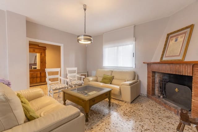 5 Zimmer Villa zu verkaufen in Huétor Santillán mit Pool - 279.990 € (Ref: 9990333)