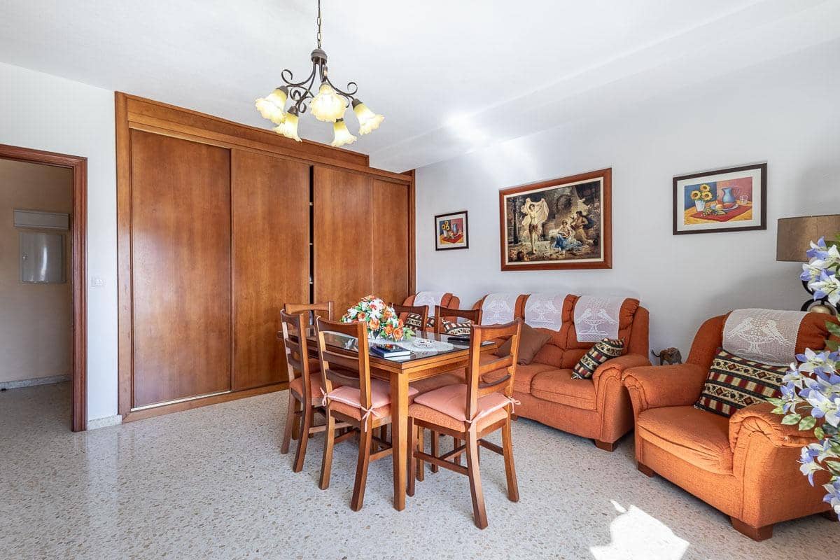 3 slaapkamer Appartement te koop in Granada stad met garage - € 175.000 (Ref: 9994877)