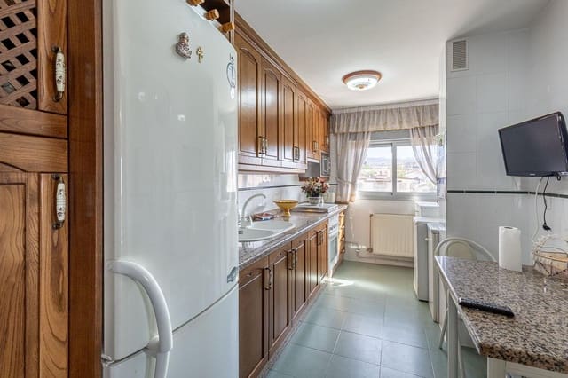3 slaapkamer Appartement te koop in Granada stad met garage - € 175.000 (Ref: 9994877)