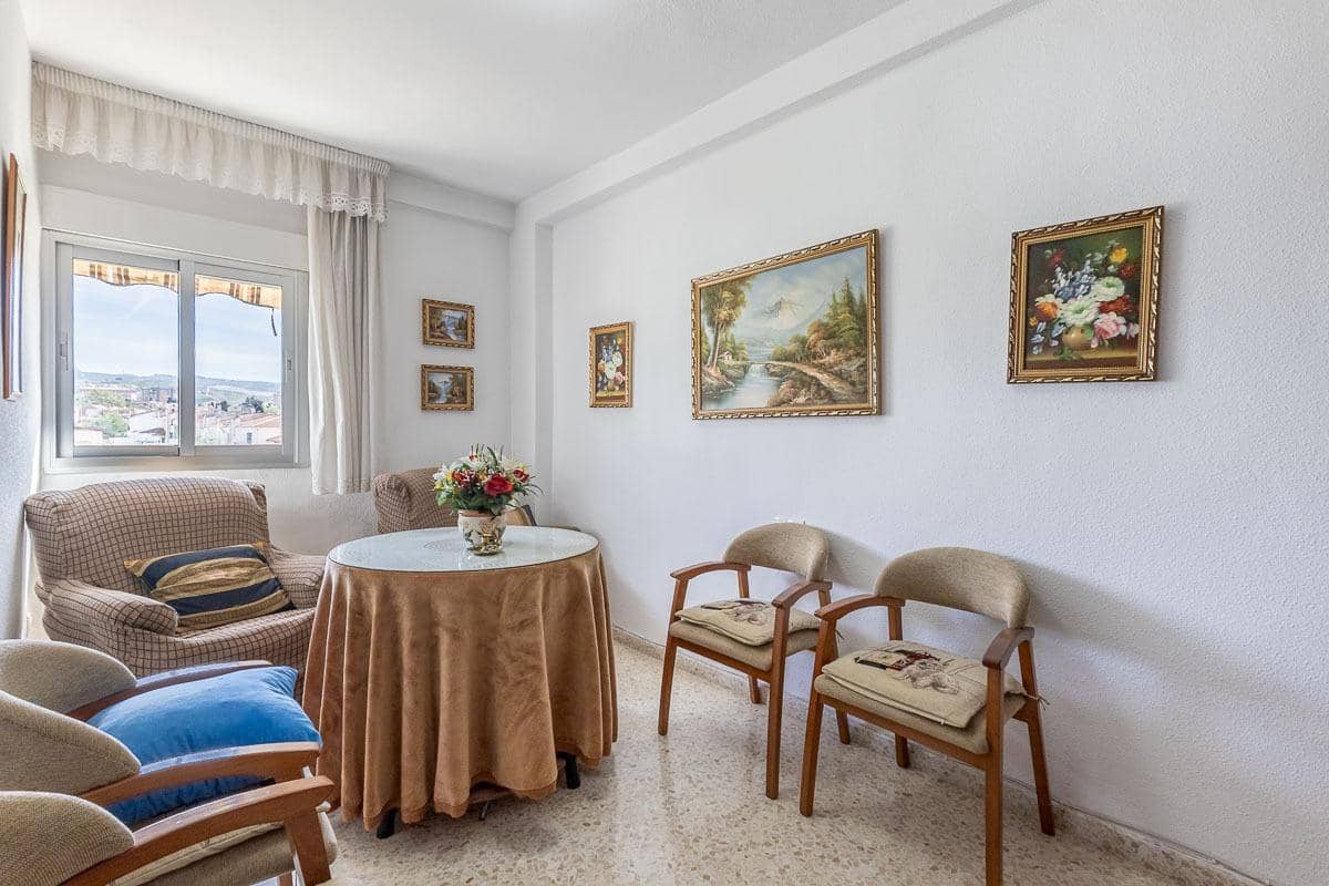 3 slaapkamer Appartement te koop in Granada stad met garage - € 175.000 (Ref: 9994877)