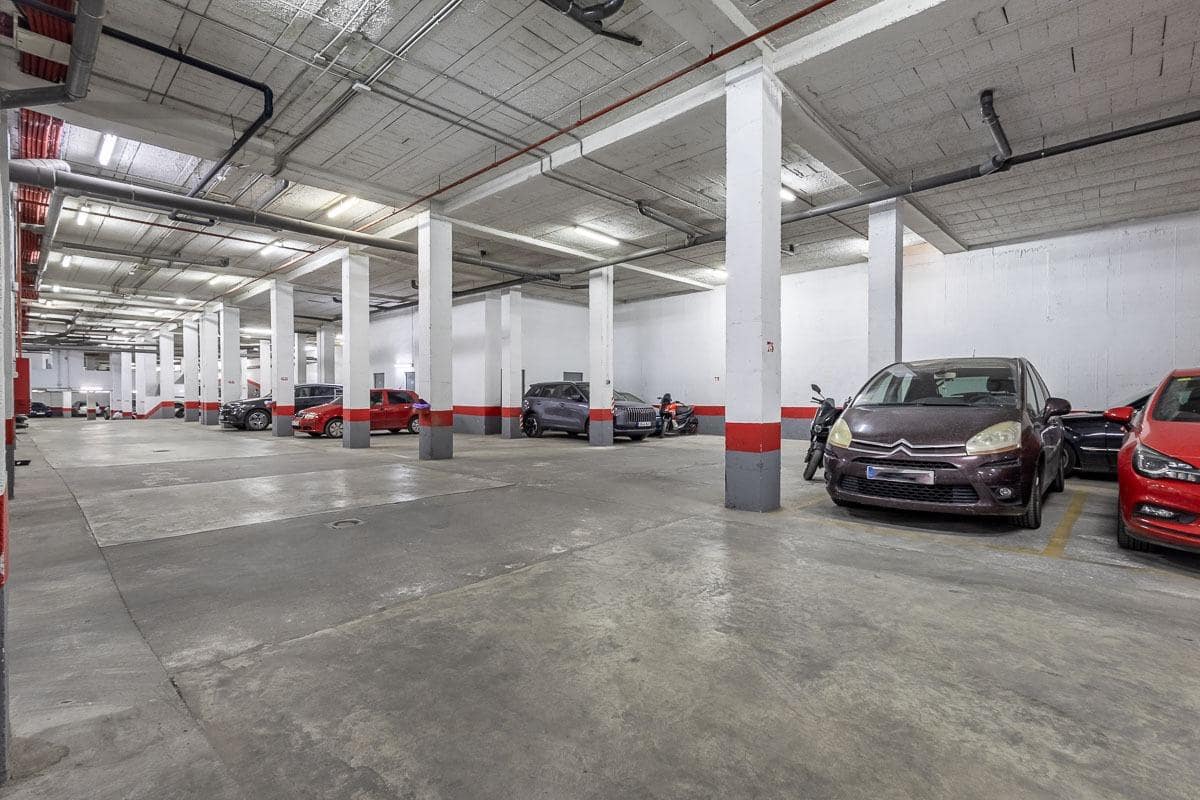 3 slaapkamer Appartement te koop in Granada stad met garage - € 175.000 (Ref: 9994877)