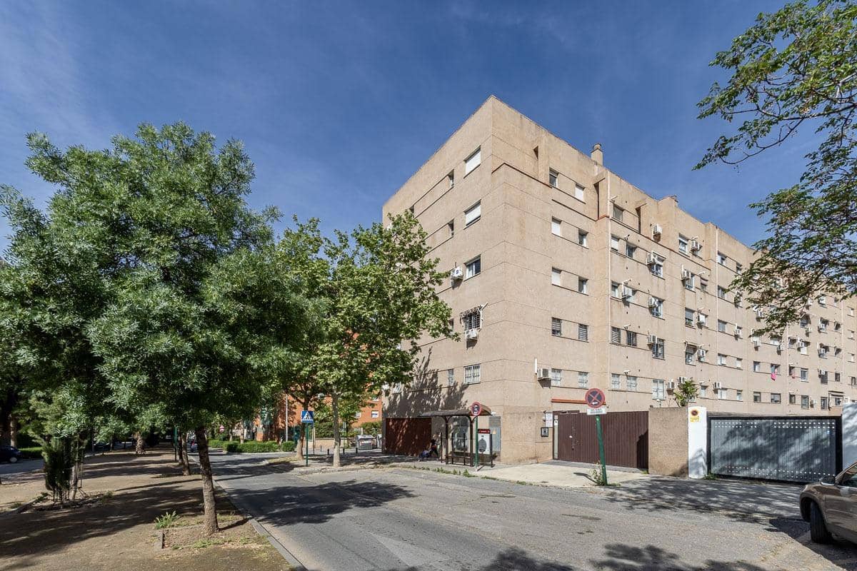 3 slaapkamer Appartement te koop in Granada stad met garage - € 175.000 (Ref: 9994877)