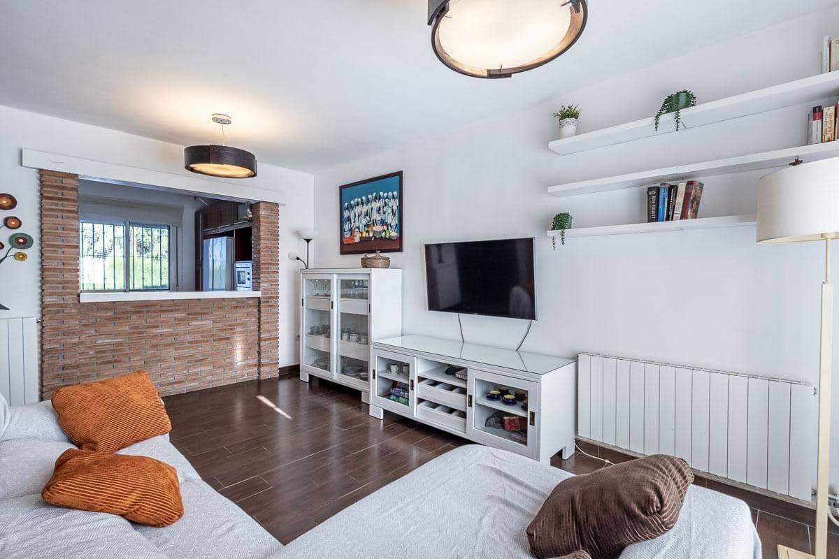 3 chambre Villa/Maison à vendre à Pinos Genil avec piscine garage - 259 900 € (Ref: 9998483)