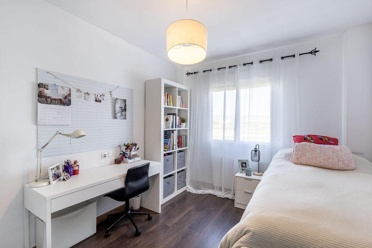 3 chambre Villa/Maison à vendre à Pinos Genil avec piscine garage - 259 900 € (Ref: 9998483)