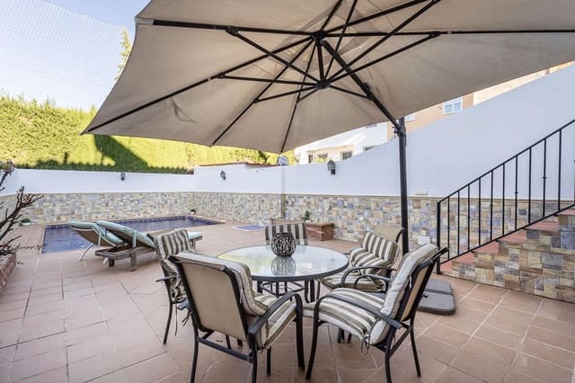 3 chambre Villa/Maison à vendre à Pinos Genil avec piscine garage - 259 900 € (Ref: 9998483)