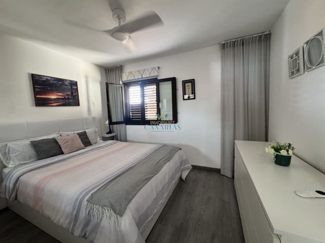 1 slaapkamer Appartement te huur in San Bartolomé de Tirajana met zwembad - € 1.300 (Ref: 10048867)
